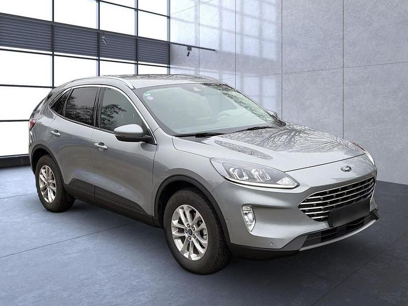 Gebraucht Ford Kuga Titanium 224 PS (164 kW) 2022 Silber SUV