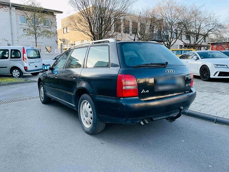 Gebraucht Audi A4 110 PS (80 kW) 1999 Schwarz Kombi