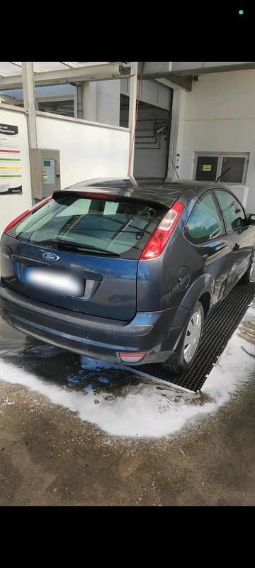 Usata Ford Focus 101 CV (74 kW) 2006 Grigio Utilitaria