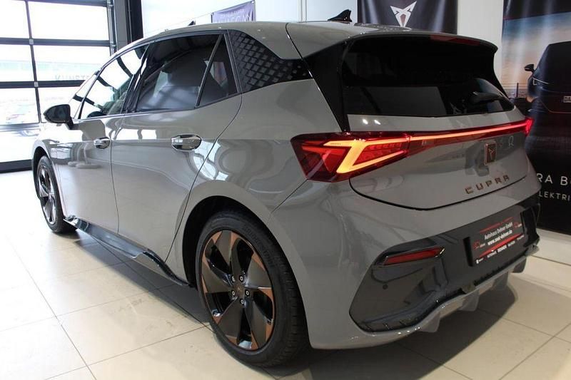 Neu Cupra Born 169 kW (231 PS) 2026 Vaporgrau Kleinwagen