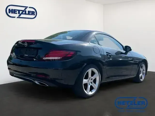 Gebraucht Mercedes SLC200 184 PS (135 kW) 2016 Schwarz Cabrio