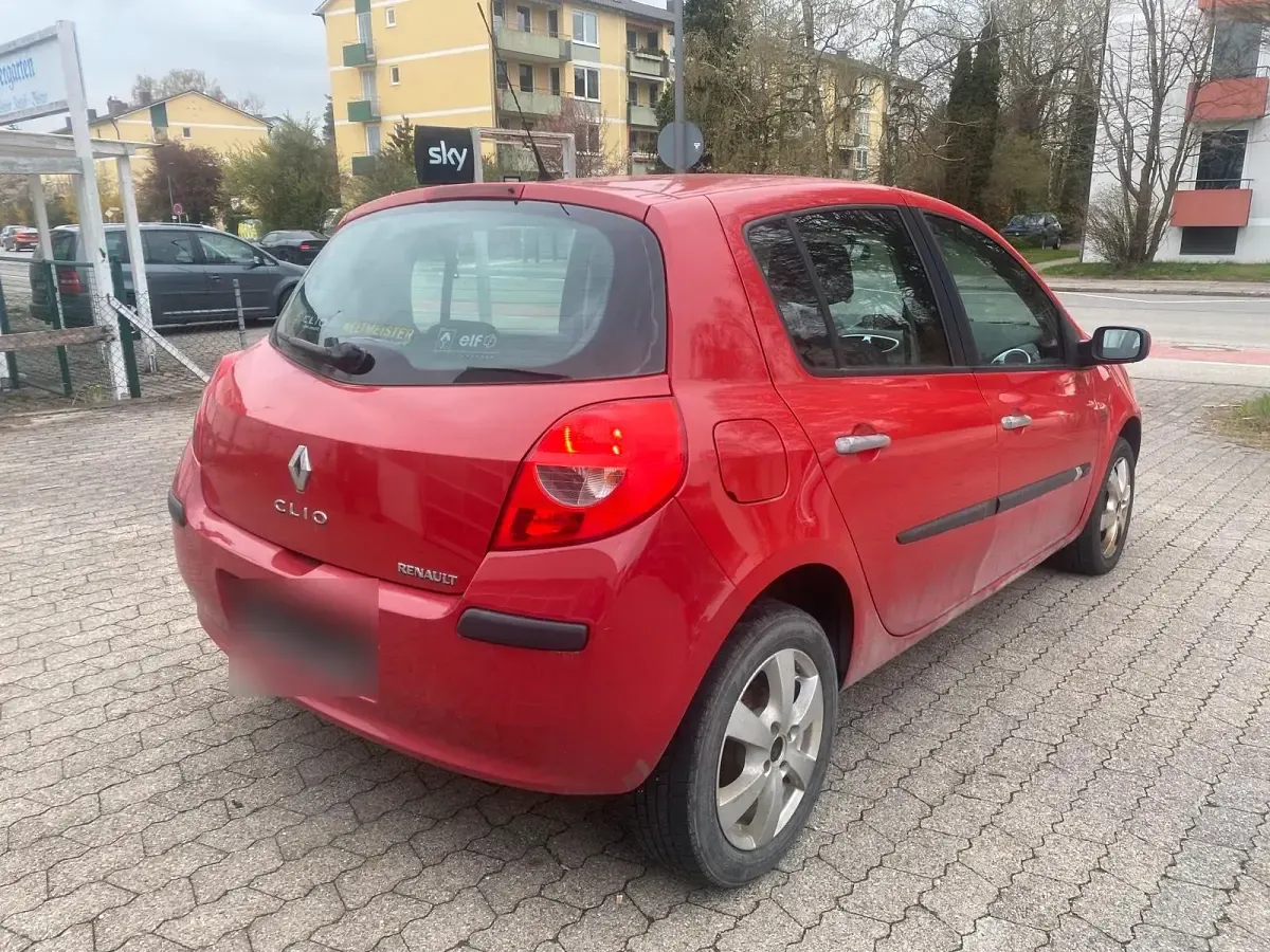Gebraucht Renault Clio III 86 PS (63 kW) 2006 Rot Kleinwagen
