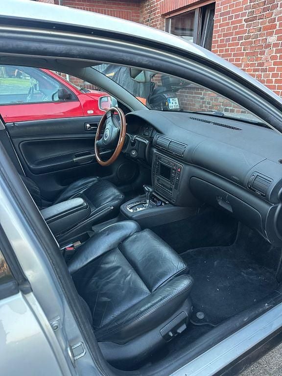 Gebraucht VW Passat Highline 193 PS (141 kW) 2002 Silber Limousine