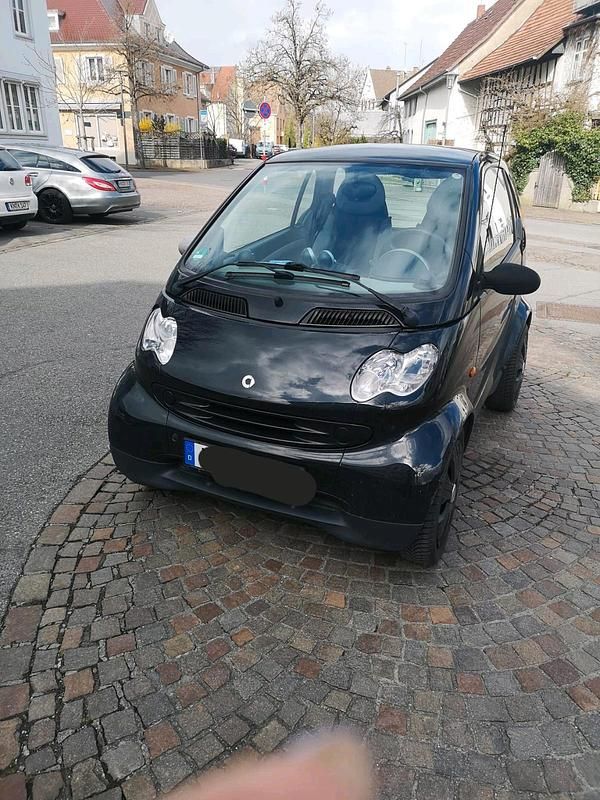 Schwarz Gebraucht 2006 Smart ForTwo Coupé Kleinwagen | 1.900 € - Bild 1/2