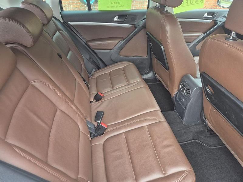 Gebraucht VW Tiguan S 184 PS (135 kW) 2015 Silber SUV