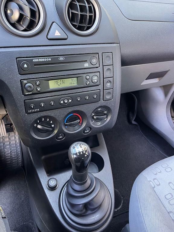 Usata Ford Fiesta 80 CV (58 kW) 2002 Nero Utilitaria