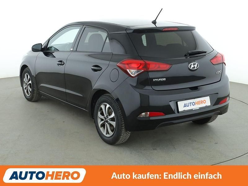 Gebraucht Hyundai i20 Passion 84 PS (61 kW) 2018 Schwarz Kleinwagen