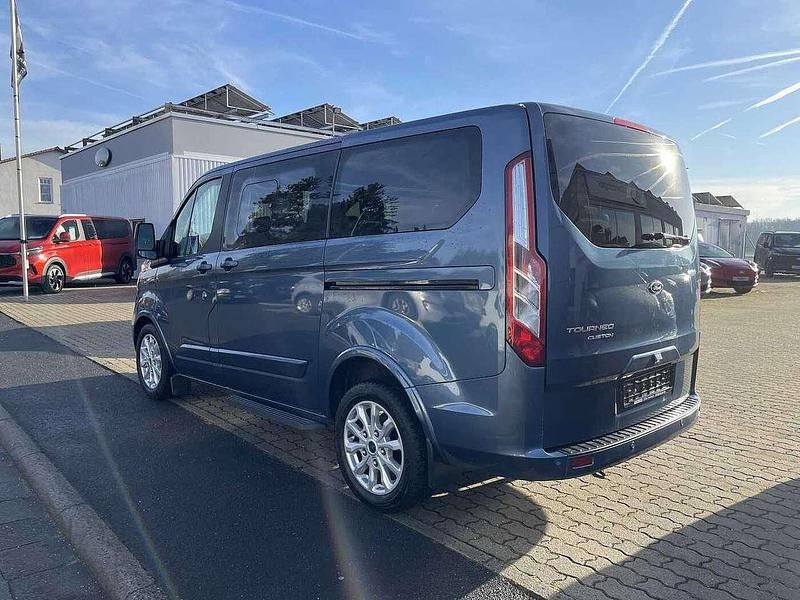 Gebraucht Ford Tourneo Titanium X 170 PS (125 kW) 2023 Chromablaumetallic Van / Kleinbus