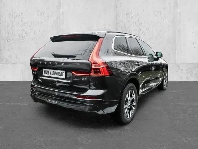 Gebraucht Volvo XC60 Plus 197 PS (144 kW) 2022 Schwarz SUV