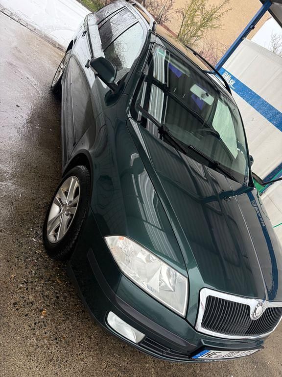 Gebraucht Skoda Octavia Classic 105 PS (77 kW) 2007 Grün Kombi