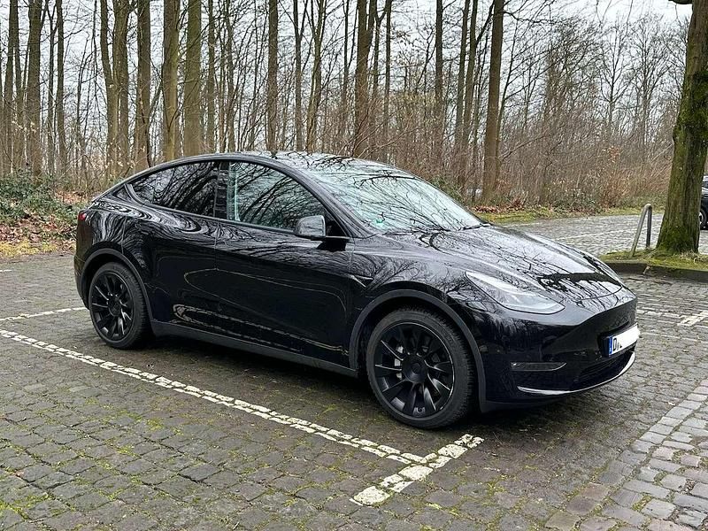 Gebraucht Tesla Model Y 378 kW (514 PS) 2023 Schwarz SUV