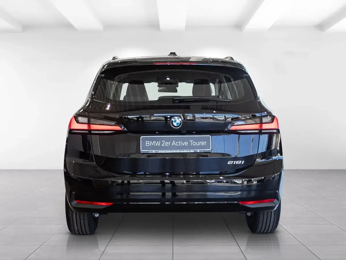 Neu BMW 218 Efficient Dynamics 136 PS (100 kW) 2026 Schwarz ii Van / Kleinbus