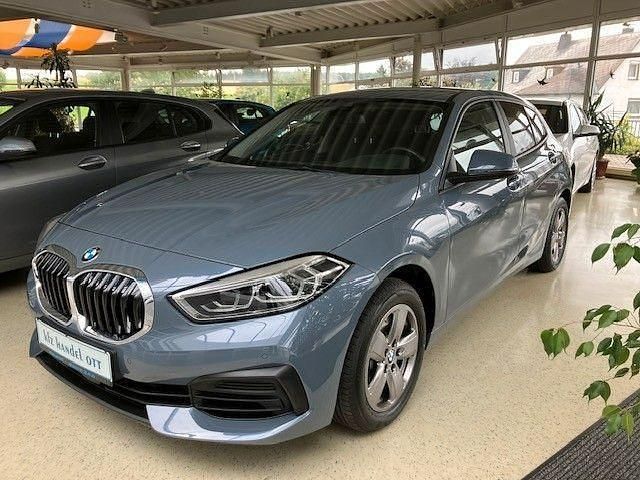 Grau Gebraucht 2024 BMW 118 Advantage Kleinwagen | 23.440 € (Fairer Preis) - Bild 1/4