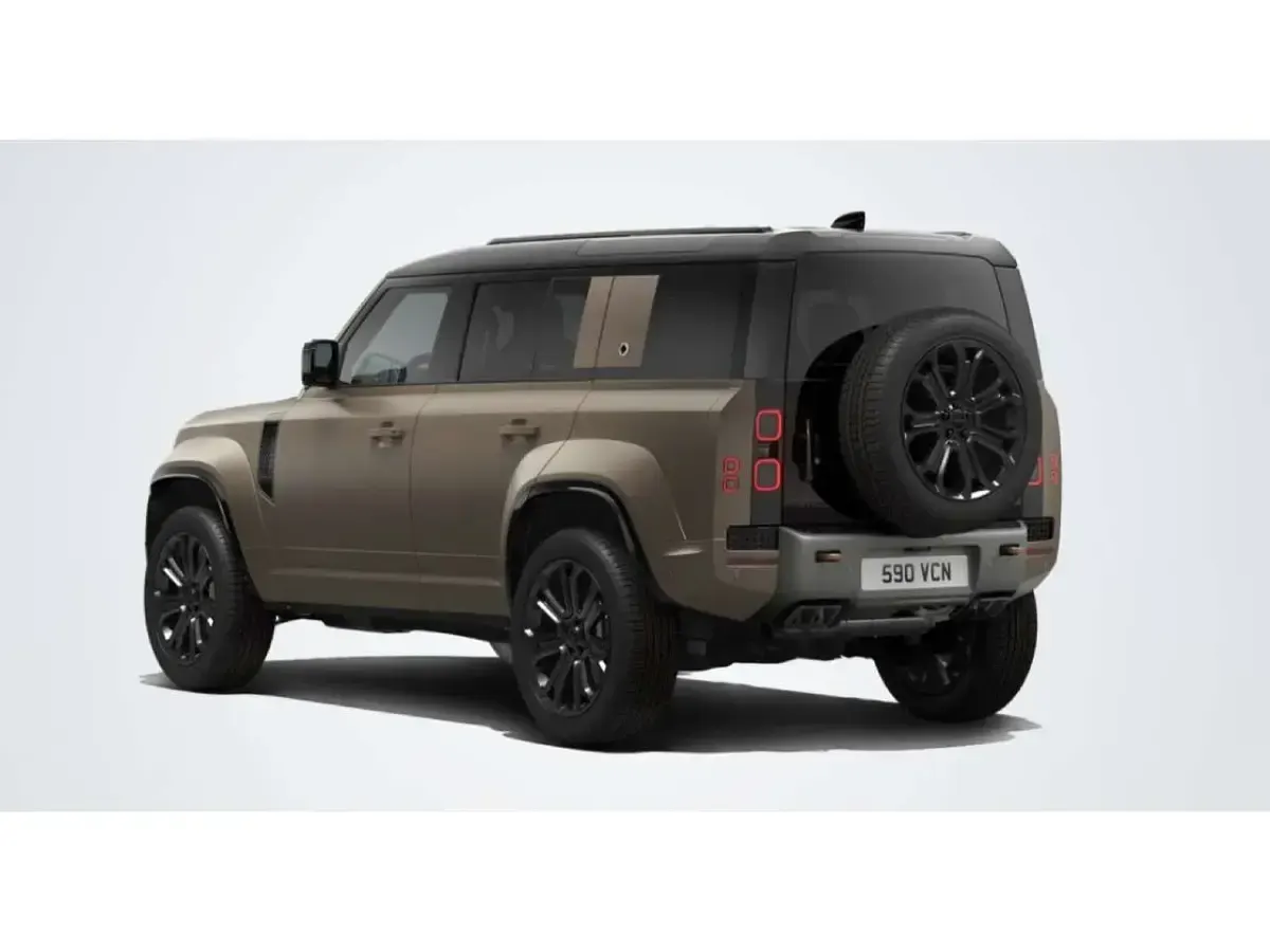 Neu Land Rover Defender 634 PS (466 kW) 2026 Braun SUV