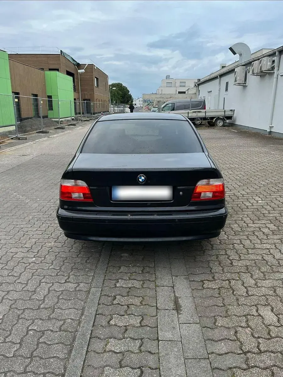 Gebraucht BMW 530 231 PS (169 kW) 2000 Schwarz Limousine