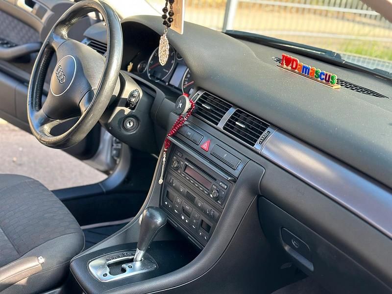 Silber Gebraucht 2003 Audi A6 Limousine | 1.000 € (Superpreis) - Bild 1/4