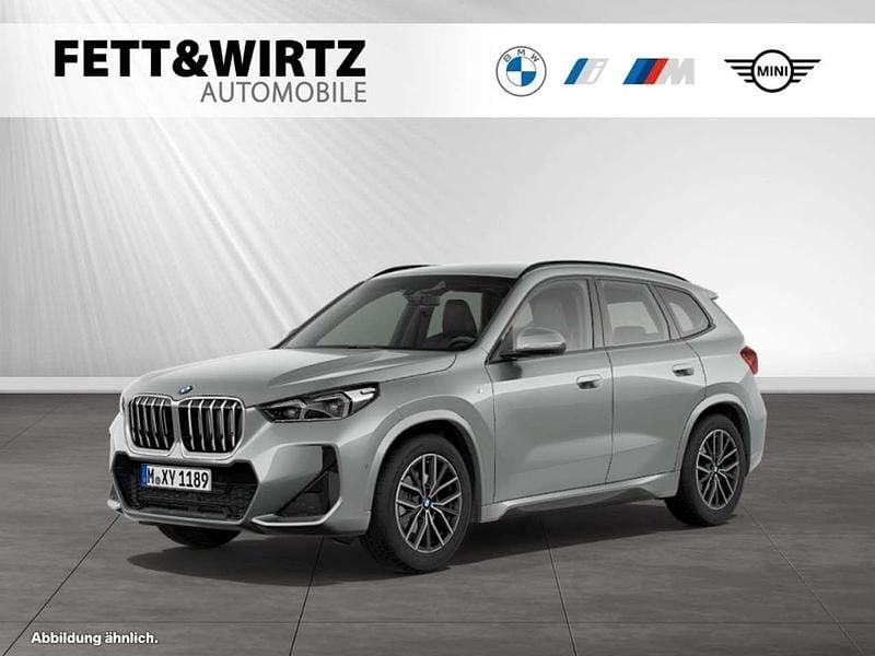 Spacesilber metallic Gebraucht 2025 BMW X1 M Sport SUV | 37.700 € (Superpreis) - Bild 1/3