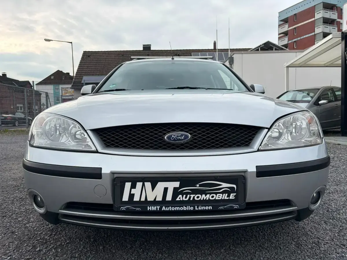 Gebraucht Ford Mondeo 110 PS (80 kW) 2001 Silber Kombi