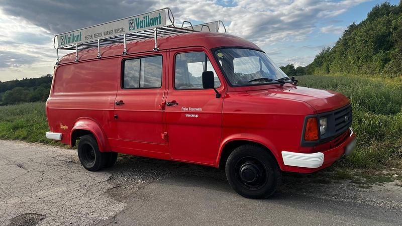 Second-hand Ford Transit 78 CP (57 kW) 1983 Monovolum
