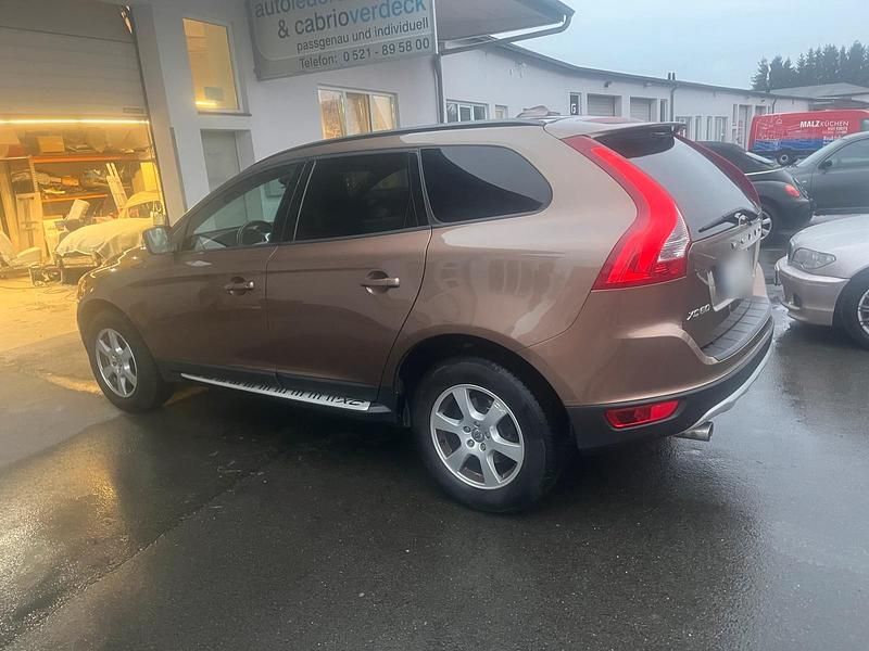 Gebraucht Volvo XC60 163 PS (119 kW) 2009 Braun SUV