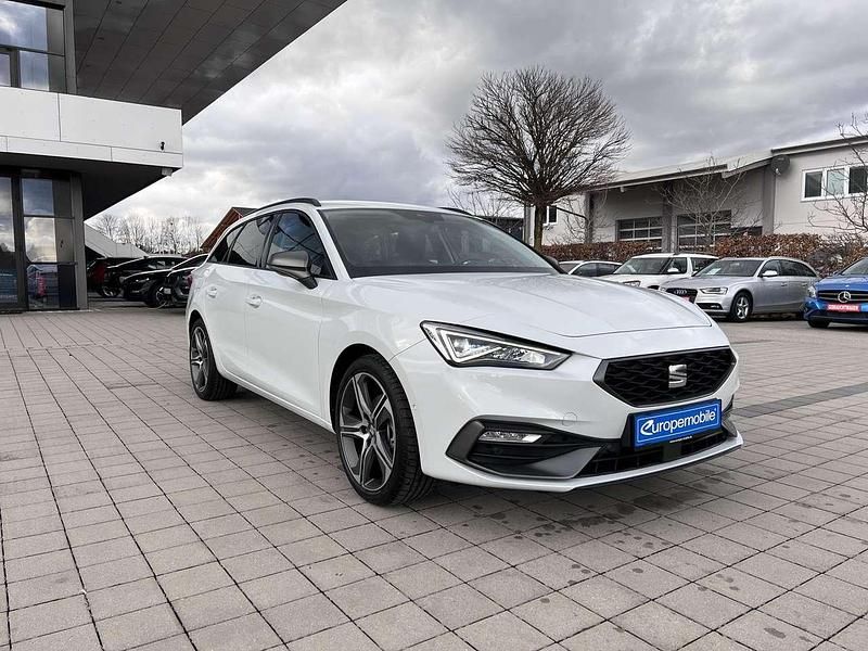 Nevada weiss metallic Gebraucht 2022 Seat Leon FR Kombi | 23.710 € (Fairer Preis) - Bild 1/4