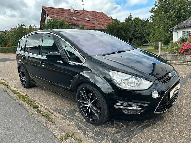 Gebraucht Ford S-MAX Titanium 140 PS (102 kW) 2011 Schwarz Van / Kleinbus