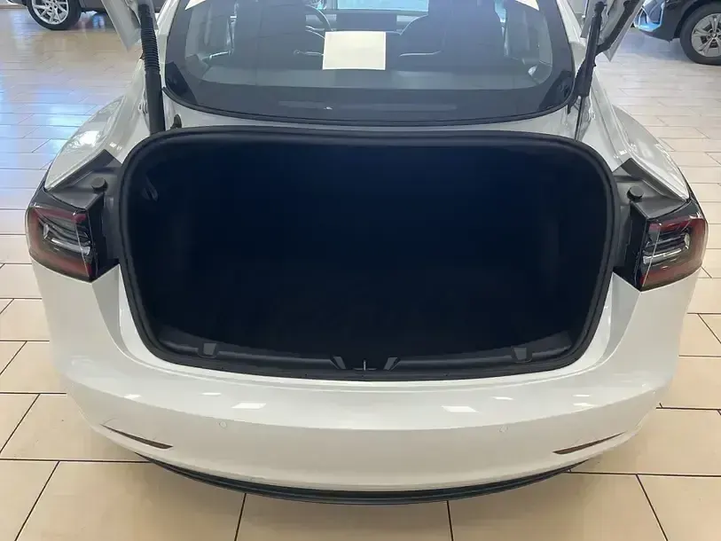 Gebraucht Tesla Model 3 239 kW (325 PS) 2022 Weiß Limousine