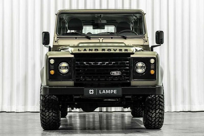 Gebraucht Land Rover Defender 122 PS (89 kW) 2009 Grün SUV