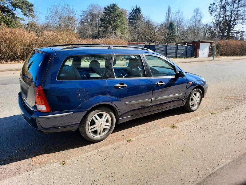 Gebraucht Ford Focus 101 PS (74 kW) 2002 Blau Kombi