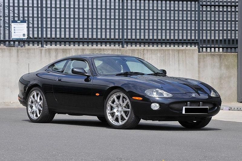 Gebraucht Jaguar XKR 370 PS (272 kW) 2002 Schwarz Coupé