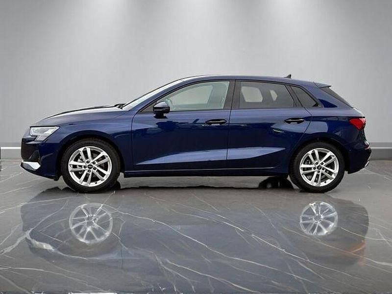 Gebraucht Audi A3 Advanced Plus 150 PS (110 kW) 2025 Blau Limousine
