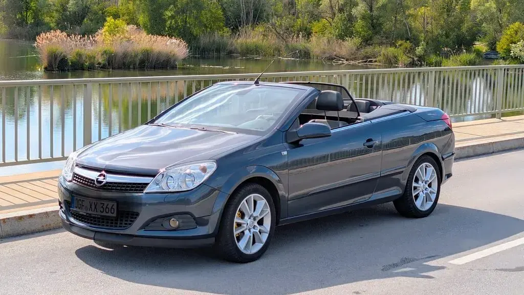 Gebraucht Opel Astra 140 PS (102 kW) 2008 Blau Cabrio