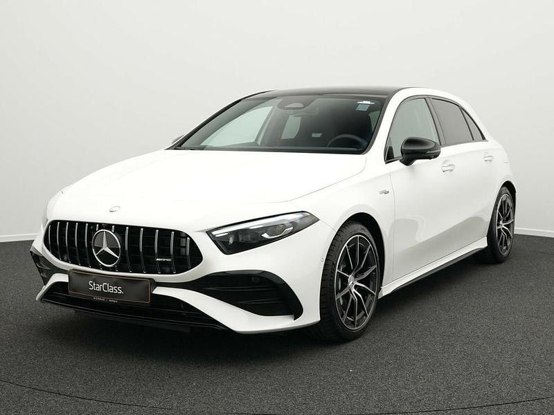 Weiß Gebraucht 2024 Mercedes A35 AMG Night Limousine | 48.990 € (Fairer Preis) - Bild 1/4