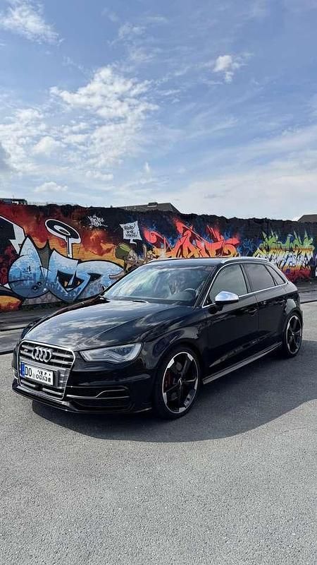 Schwarz Gebraucht 2014 Audi S3 Ambiente Kleinwagen | 20.500 € (Guter Preis) - Bild 1/4