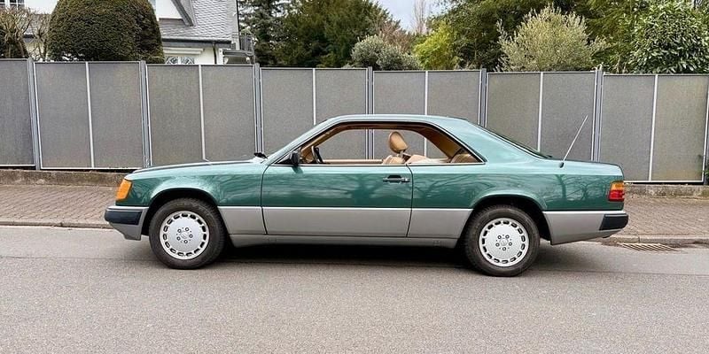 Gebraucht Mercedes 230 132 PS (97 kW) 1987 Grün Coupé