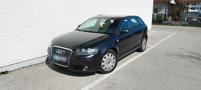 Grau Gebraucht 2005 Audi A3 Sportback Kleinwagen | 3.300 € (Teuer) - Bild 1/4