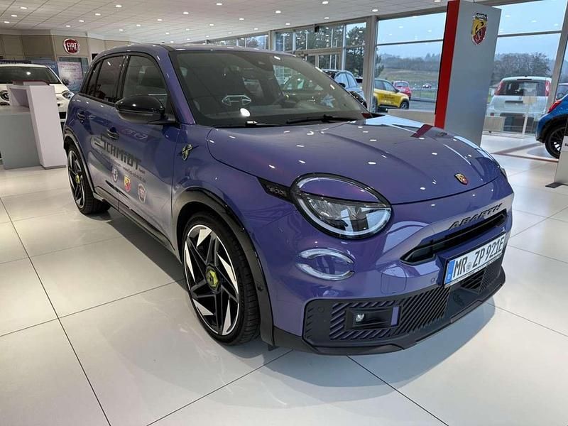 Gebraucht Abarth 600e Scorpionissima 206 kW (281 PS) 2025 Violett SUV