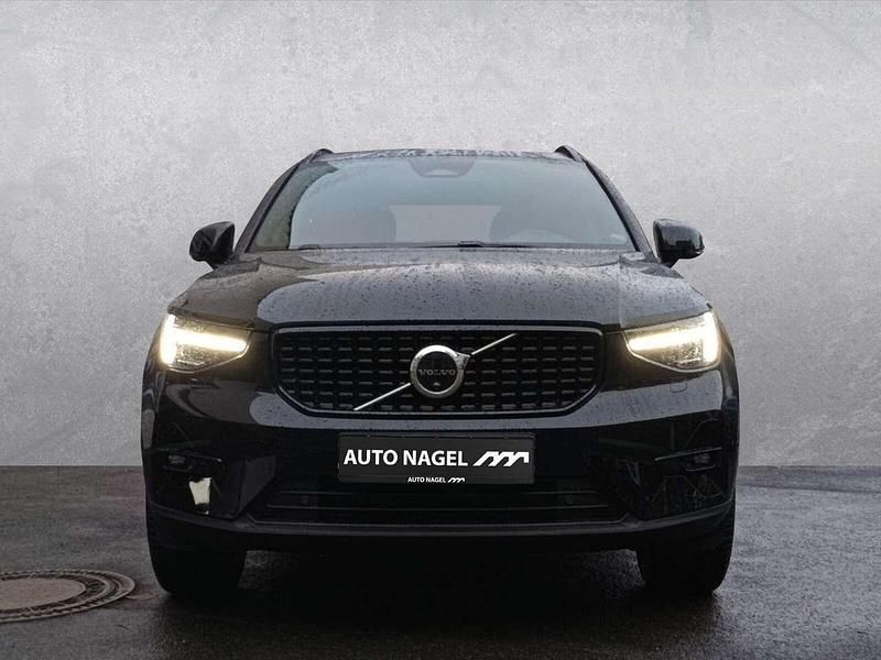 Gebraucht Volvo XC40 Plus 163 PS (119 kW) 2024 Onyx black / metallic SUV