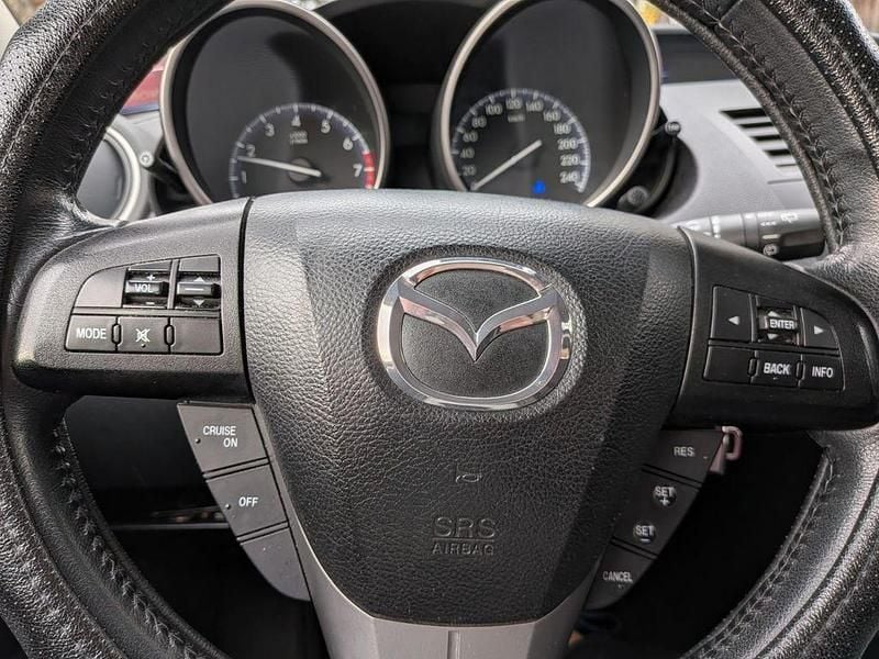 Gebraucht Mazda 3 Center-Line 105 PS (77 kW) 2012 Schwarz Limousine