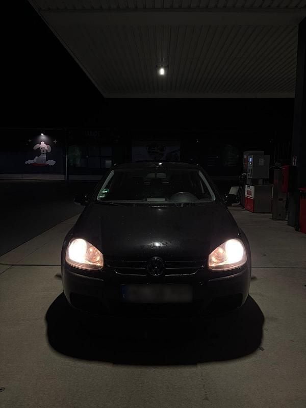 Gebraucht VW Golf V 75 PS (55 kW) 2004 Schwarz Kleinwagen