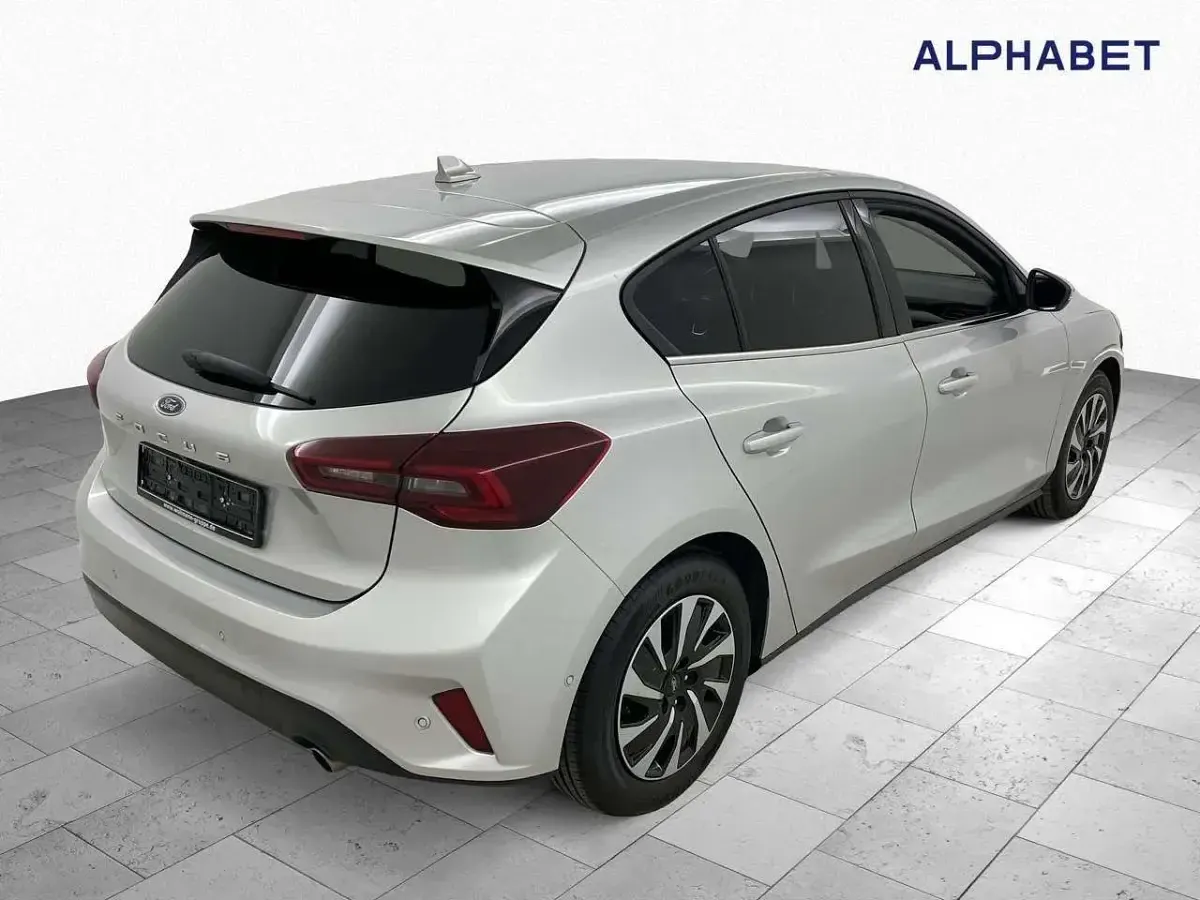 Gebraucht Ford Focus Titanium X 116 PS (85 kW) 2023 Silber Limousine