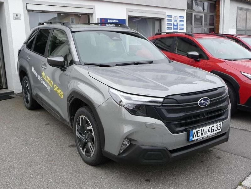 Gebraucht Subaru Forester Exclusive+ 136 PS (100 kW) 2025 River rock pearl SUV