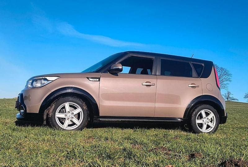 Gebraucht Kia Soul DREAM-TEAM Edition 136 PS (100 kW) 2015 Braun SUV