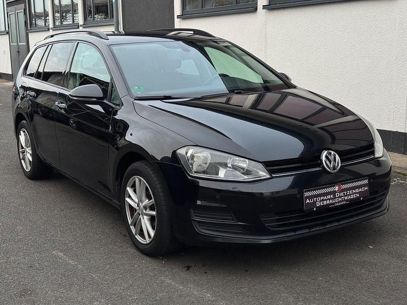 Schwarz Gebraucht 2016 VW Golf VII Trendline Kombi | 6.480 € - Bild 1/4