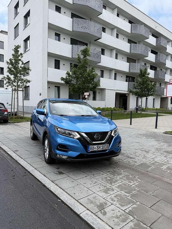 Blau Gebraucht 2017 Nissan Qashqai SUV | 13.500 € (Fairer Preis) - Bild 1/4