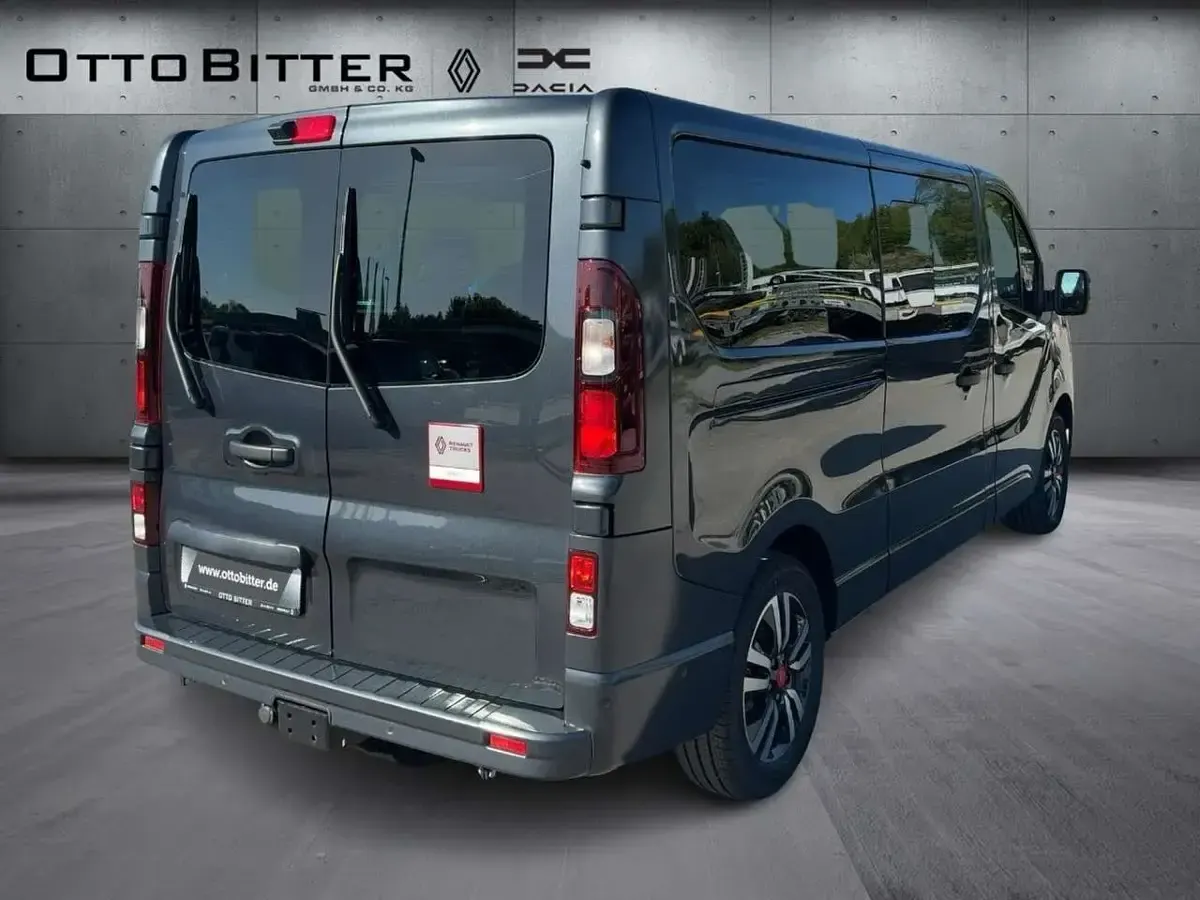 Neu Renault Trafic 170 PS (125 kW) 2026 Highlandgrau Van / Kleinbus