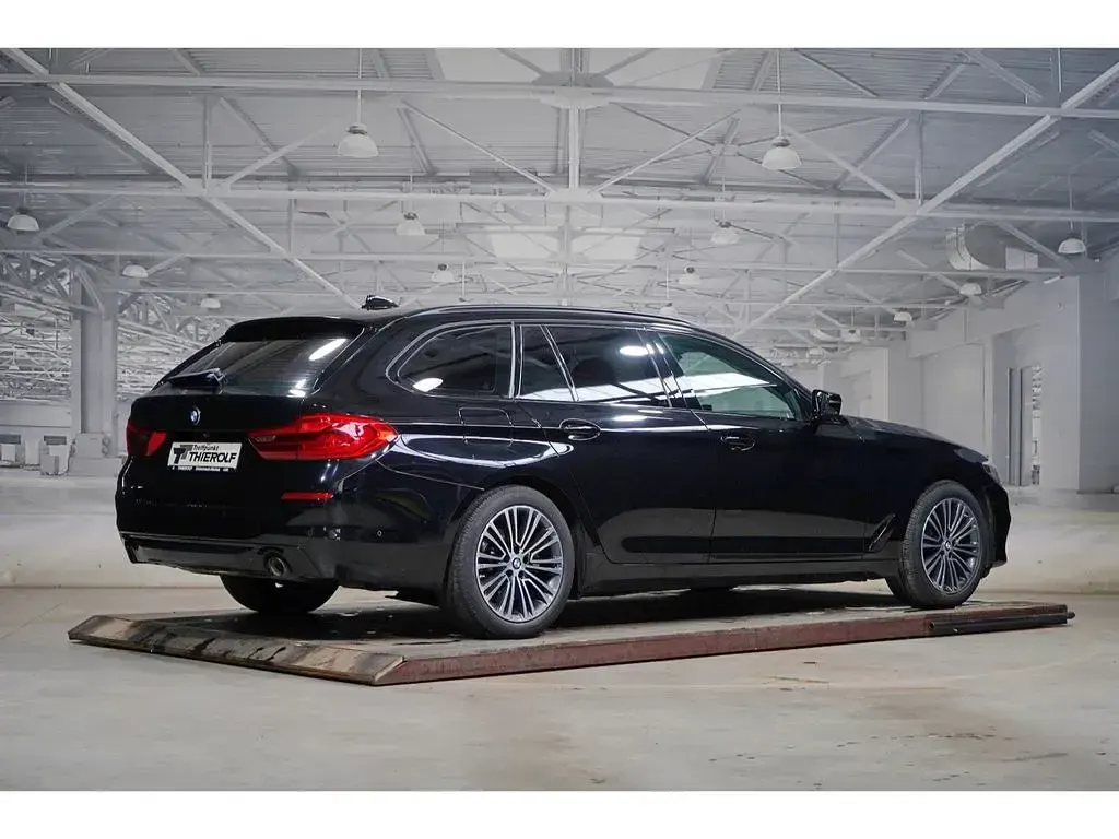 Gebraucht BMW 520 Sport Line 184 PS (135 kW) 2019 Schwarz Kombi