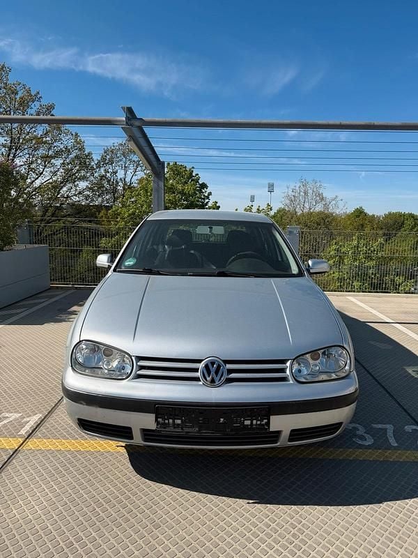 Second-hand VW Golf IV 75 CP (55 kW) 2003 Argintiu Hatchback