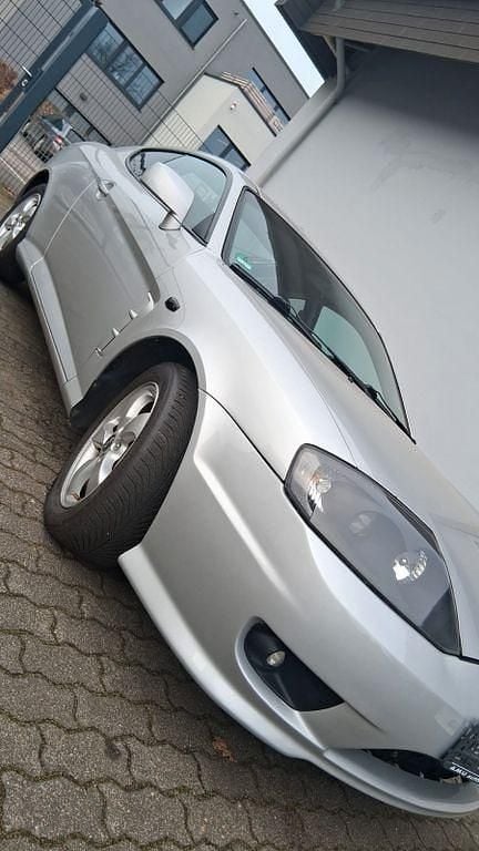 Gebraucht Hyundai Coupé 143 PS (105 kW) 2005 Silber Coupé