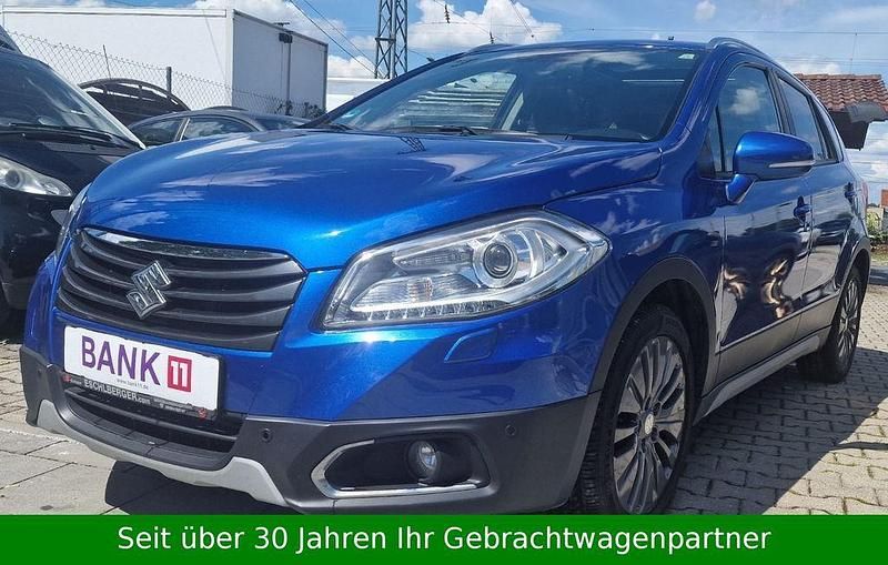 Blau Gebraucht 2014 Suzuki SX4 S-Cross Limited+ SUV | 7.490 € (Guter Preis) - Bild 1/4
